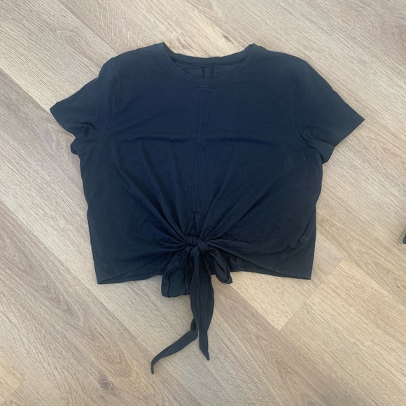 Lululemon Front Tie Cropped Tee - Picture 4 of 4